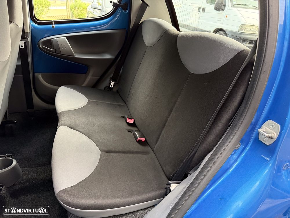 Peugeot 107 1.0 Active - 12