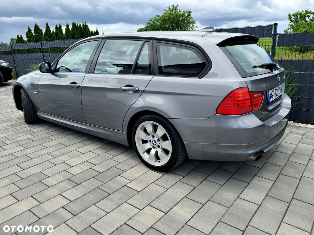 BMW Seria 3 318d DPF Edition Sport - 13