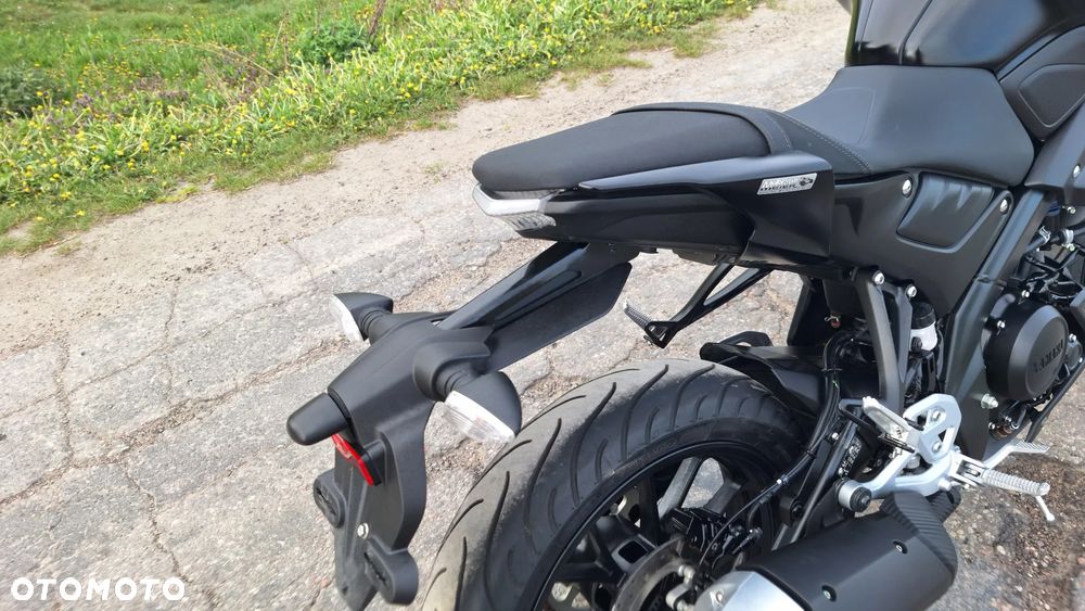 Yamaha MT - 8