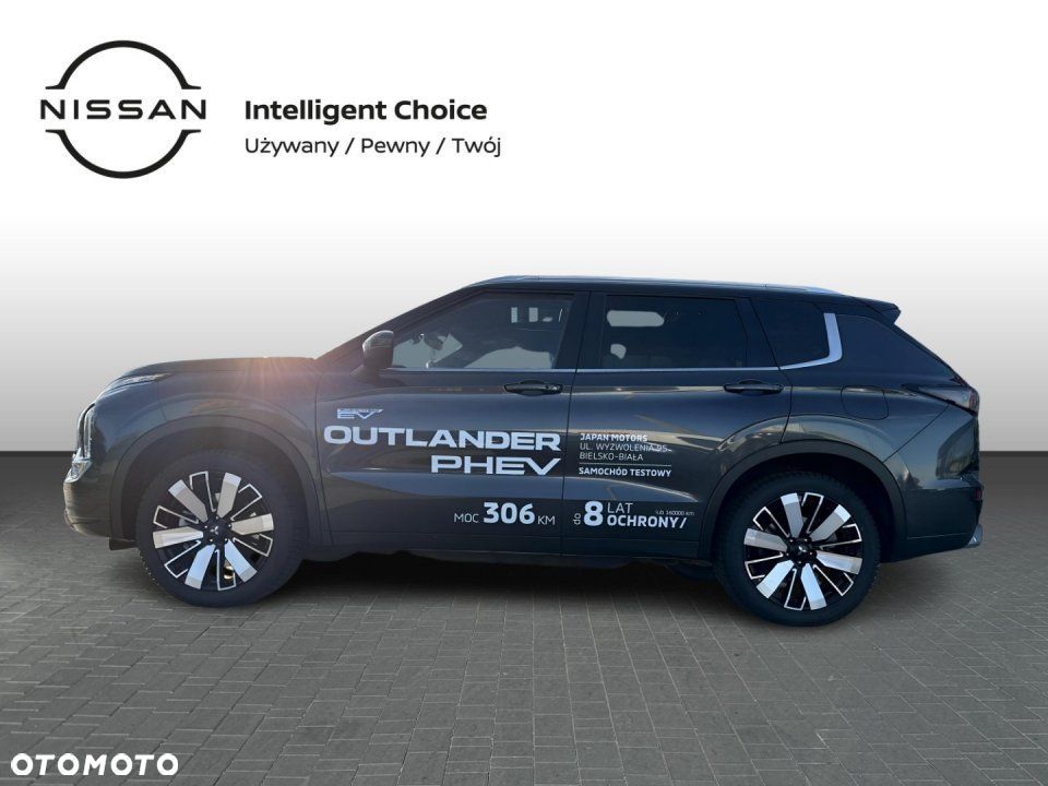 Mitsubishi Outlander - 2