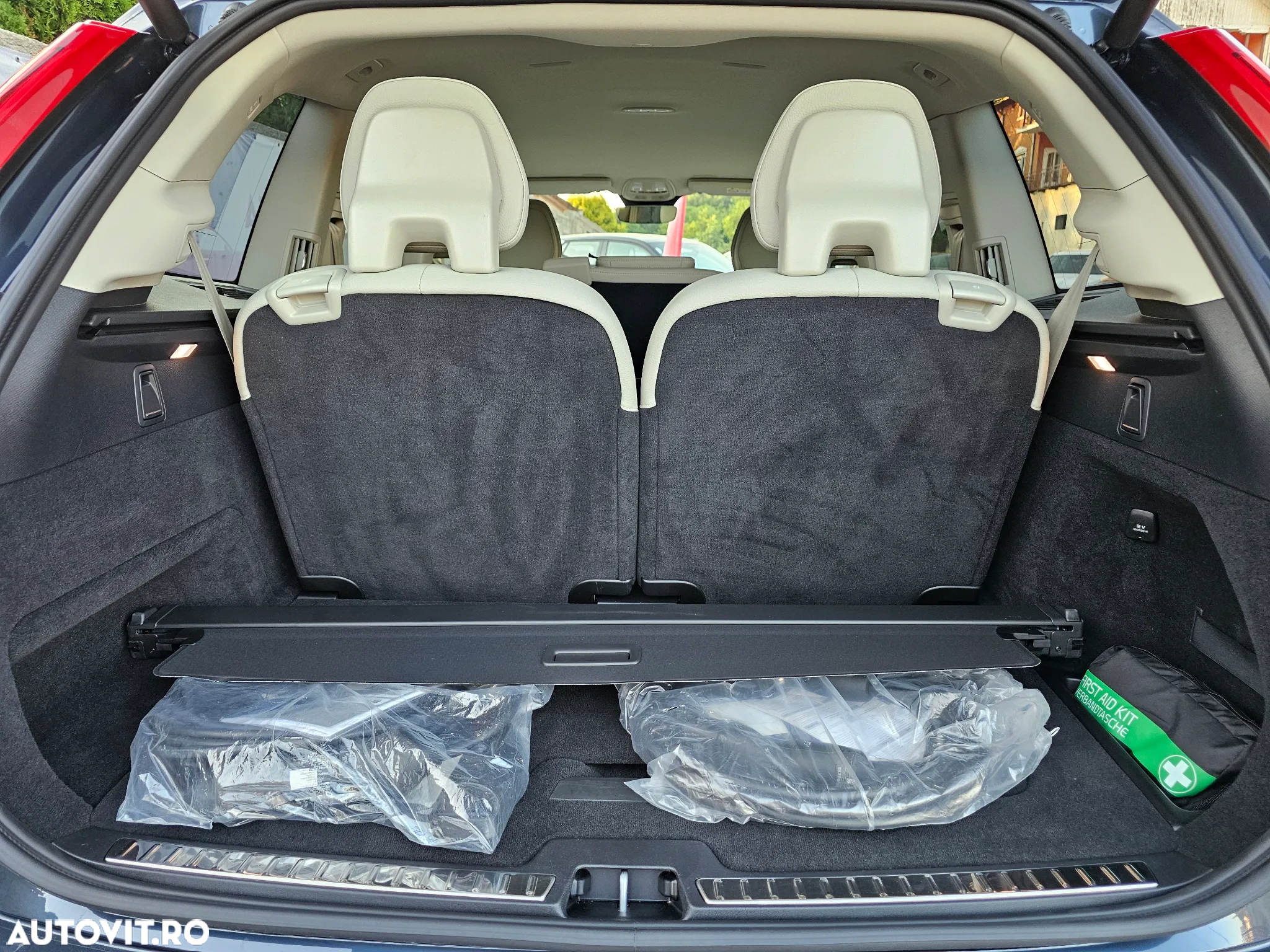 Volvo XC 90 T8 AWD Plug-in Hybrid Plus Dark - 7