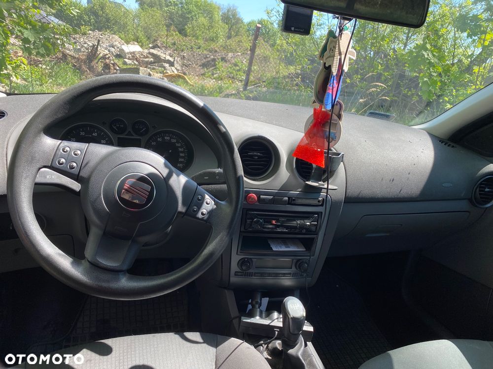 Seat Ibiza SC 1.4 16V Style - 11