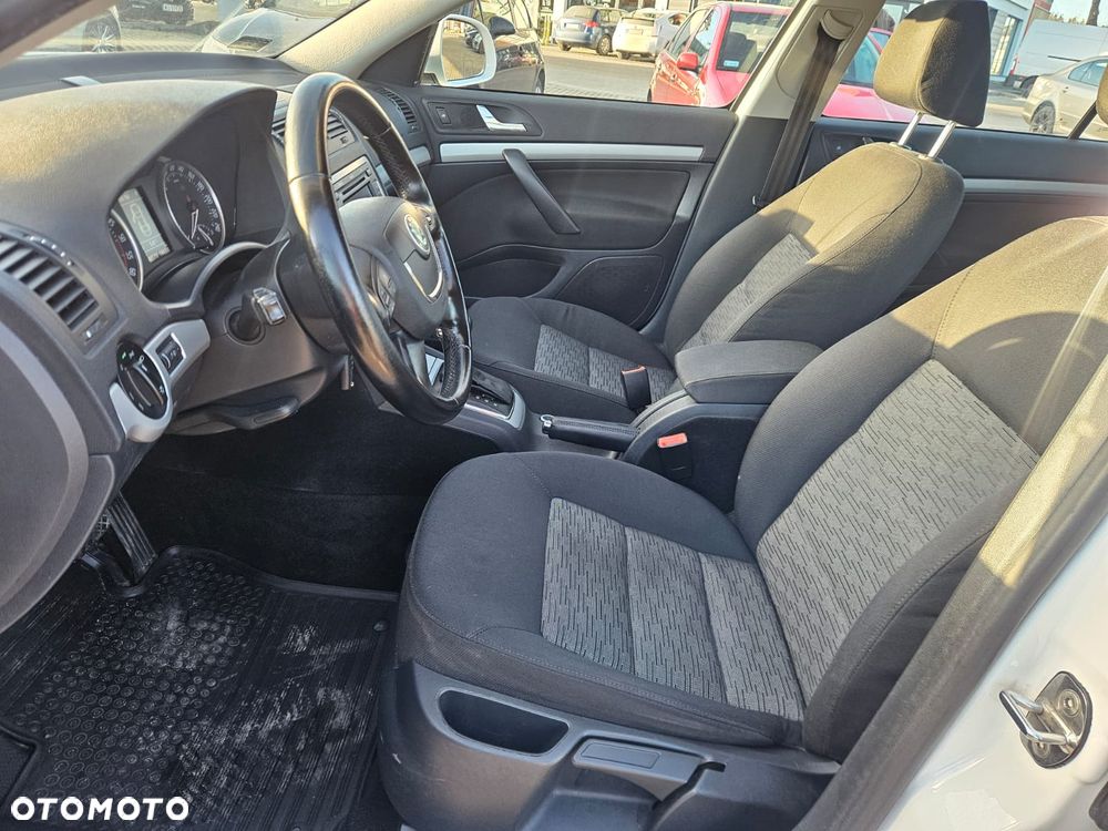 Skoda Octavia 1.6 TDI Active DSG - 8