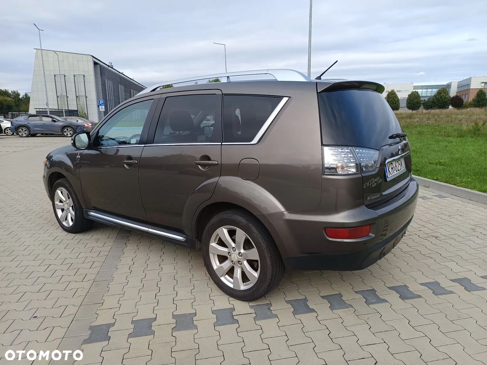 Mitsubishi Outlander 2.0 DID Invite SE - 10