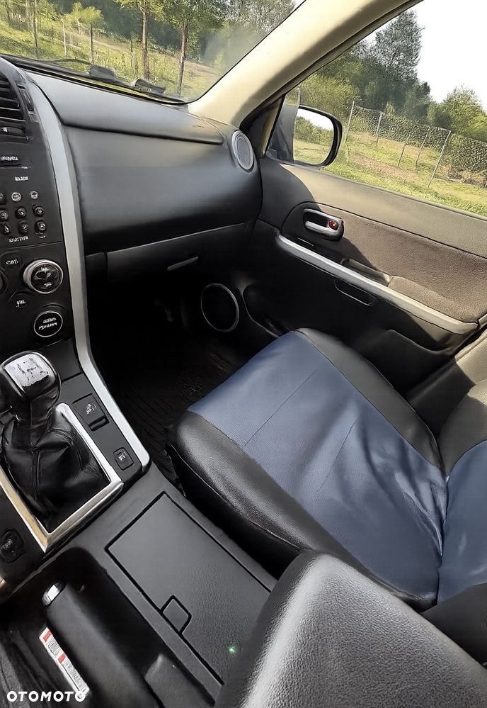 Suzuki Grand Vitara 1.9 DDiS Premium - 12