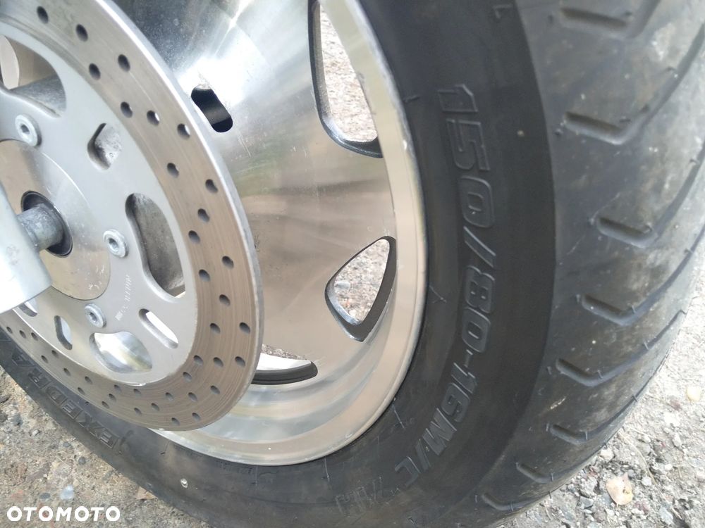 Suzuki VL 1500 Intruder LC - Boulevard C90 - 11