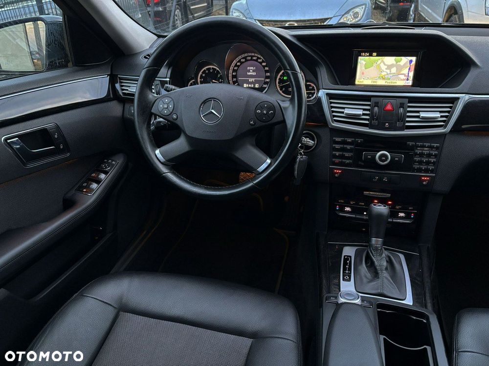 Mercedes-Benz Klasa E - 24