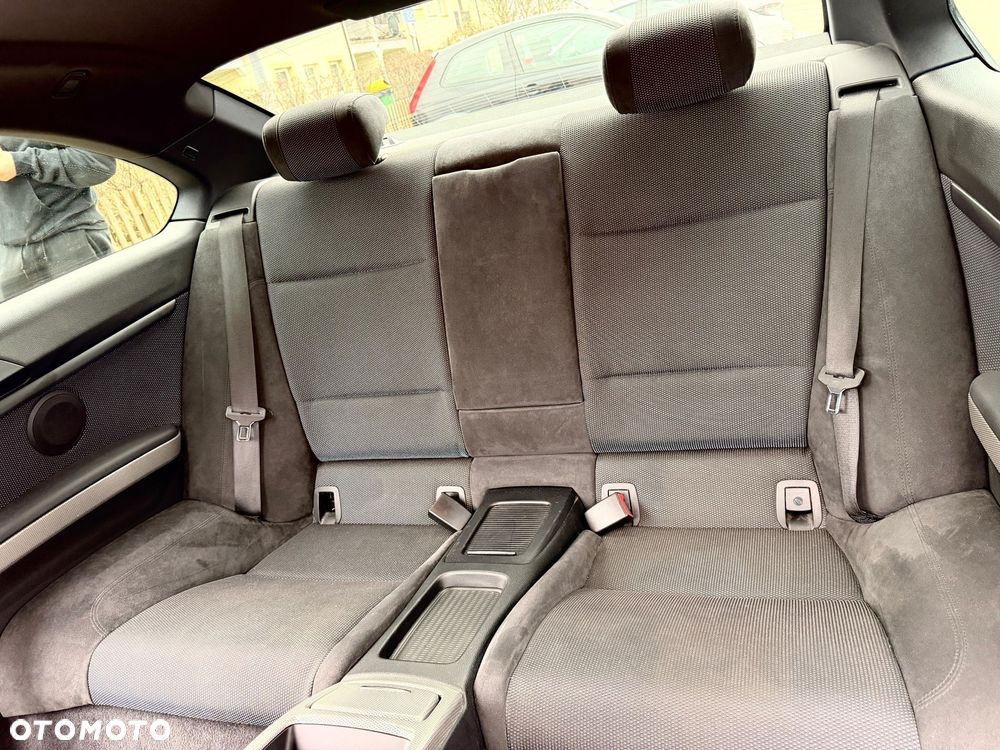 BMW Seria 3 320d DPF M Sport Edition - 20