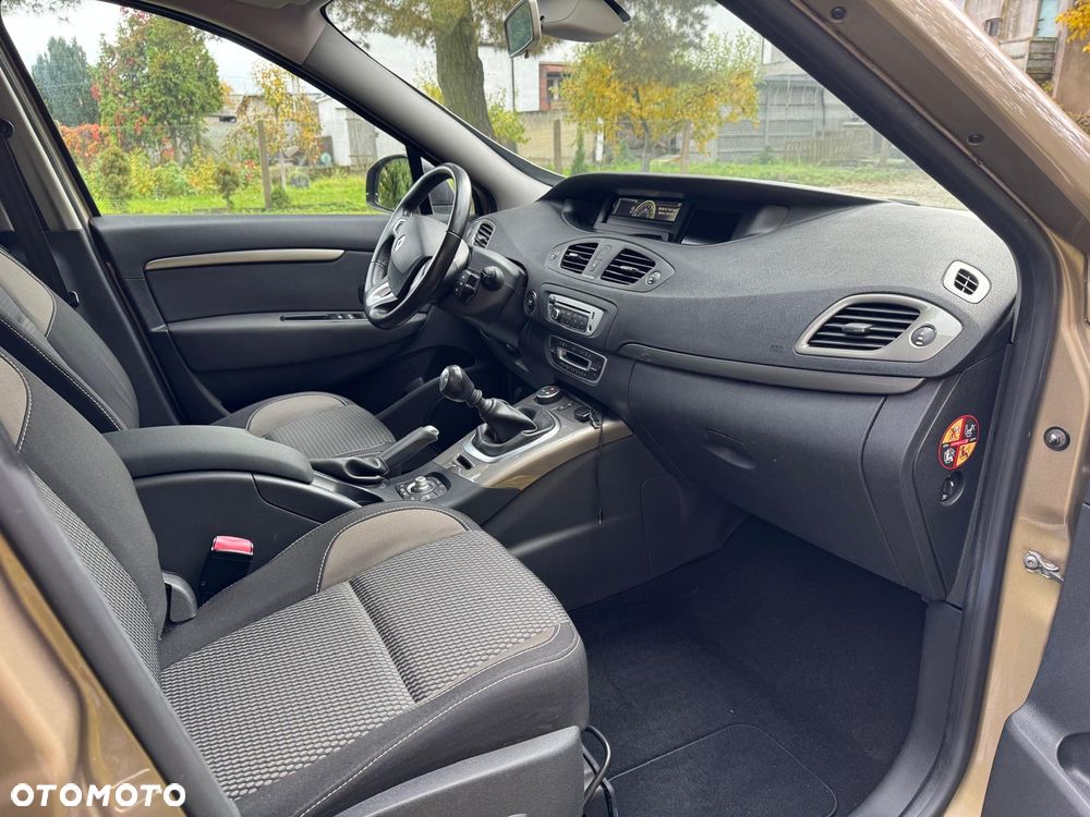 Renault Scenic 1.6 16V 110 Xmod Paris - 18