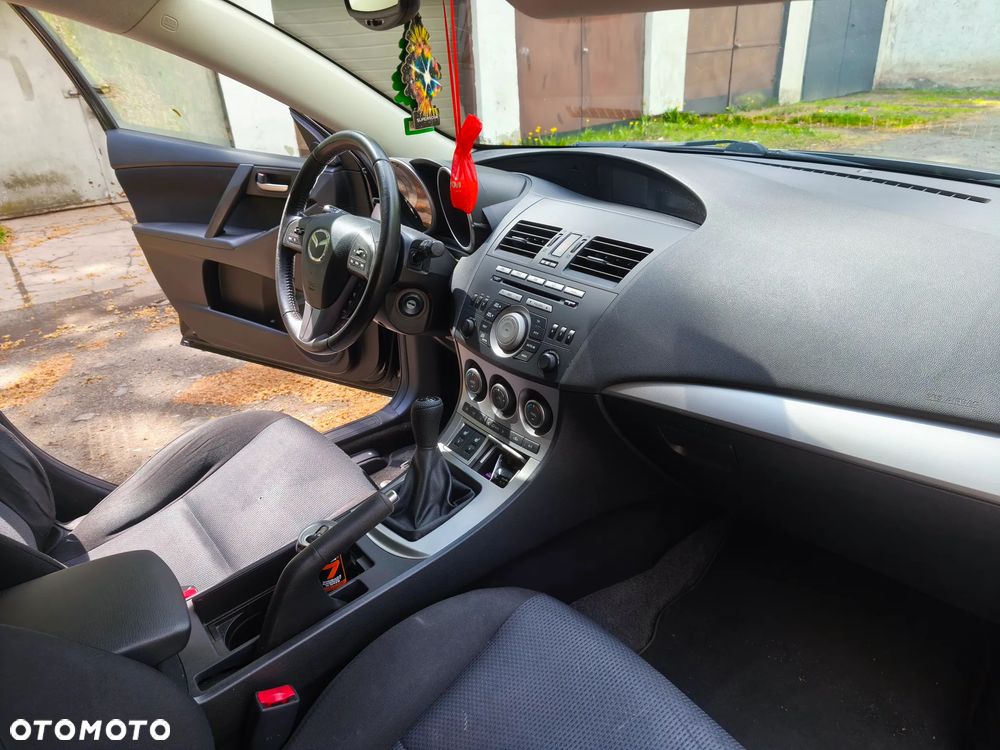 Mazda 3 1.6 CD Exclusive + - 13