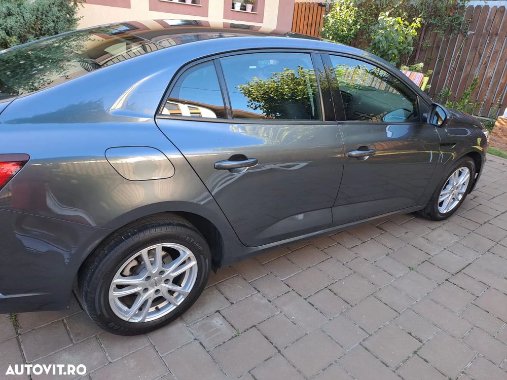 Renault Megane TCe 140 GPF Life - 22