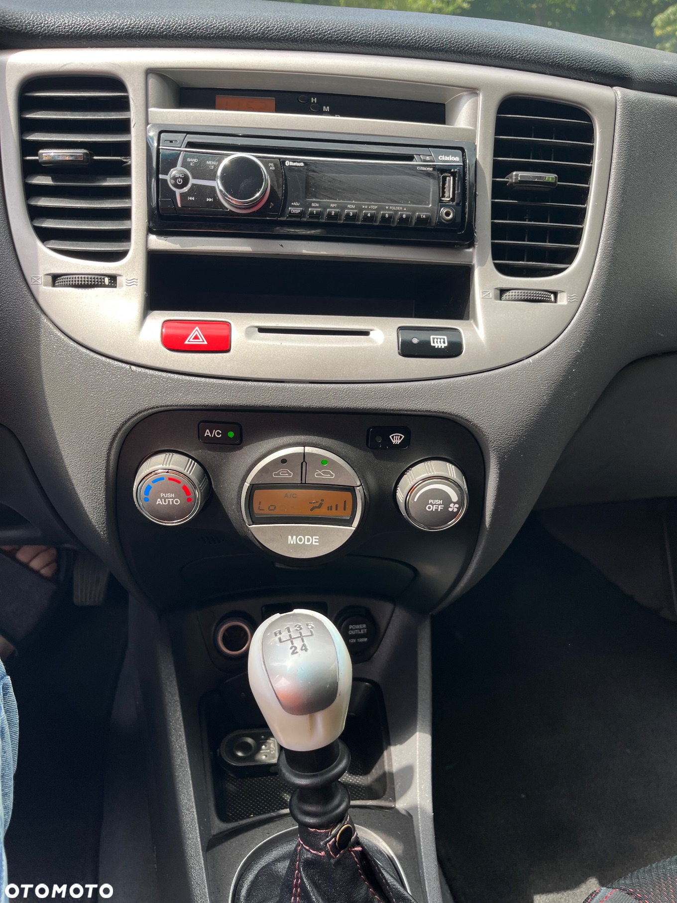 Kia Rio - 23