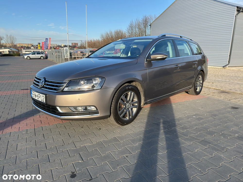 Volkswagen Passat 1.6 TDI Comfortline - 1
