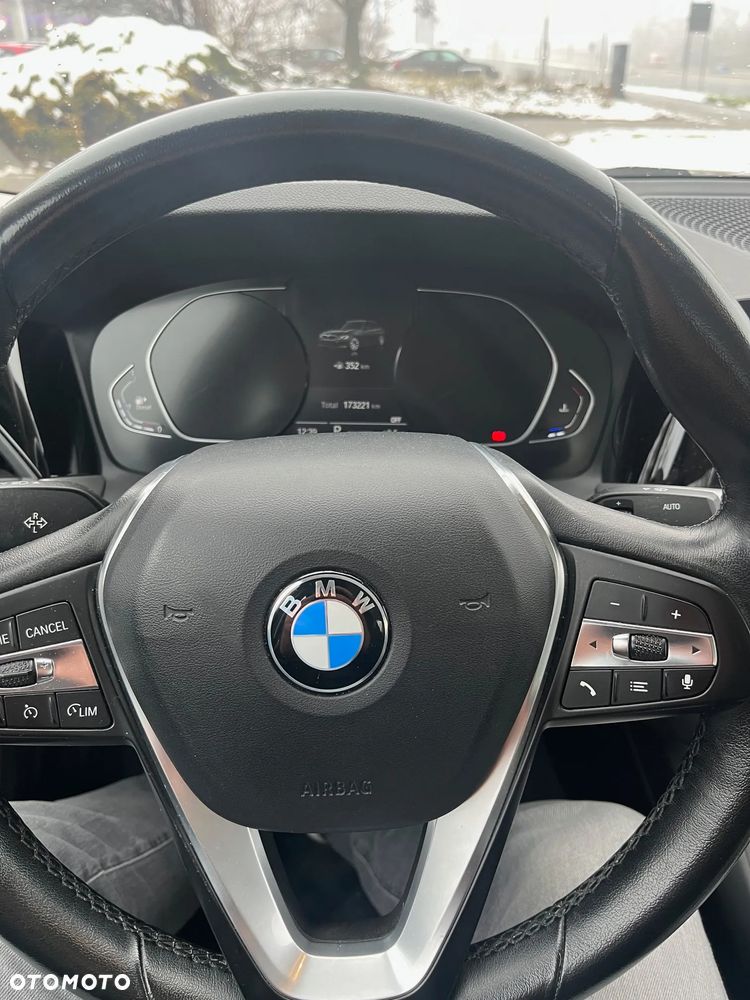 BMW Seria 3 318d - 5