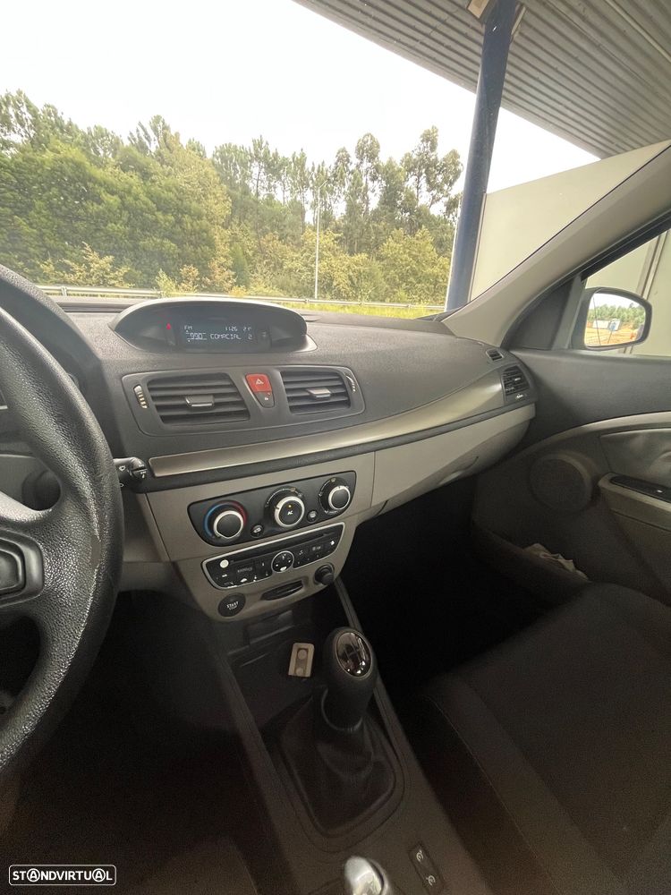 Renault Mégane - 5