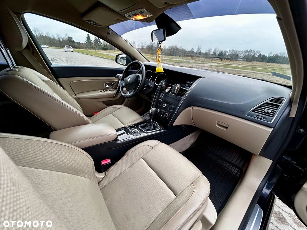 Renault Latitude 2.0 Privilege Etanol - 9