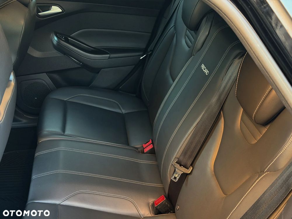 Ford Focus 2.0 EcoBoost ST-2 - 27