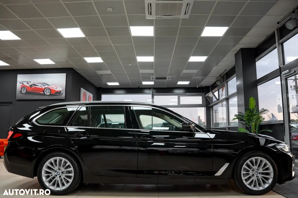BMW Seria 5 520i Touring Aut. Luxury Line - 40