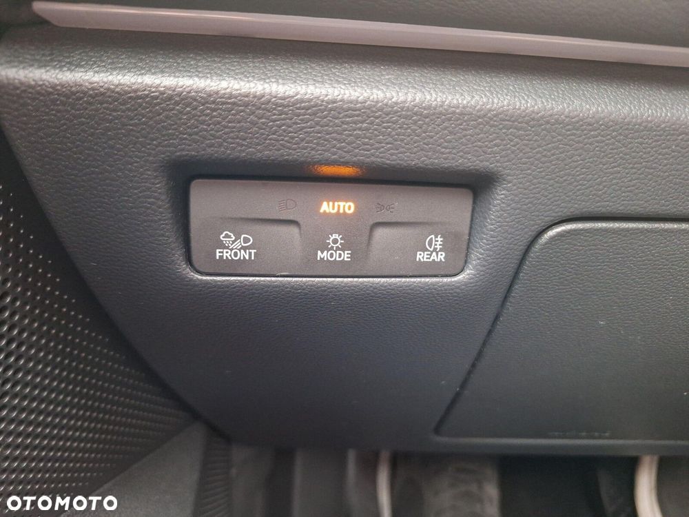 Volkswagen Passat - 16
