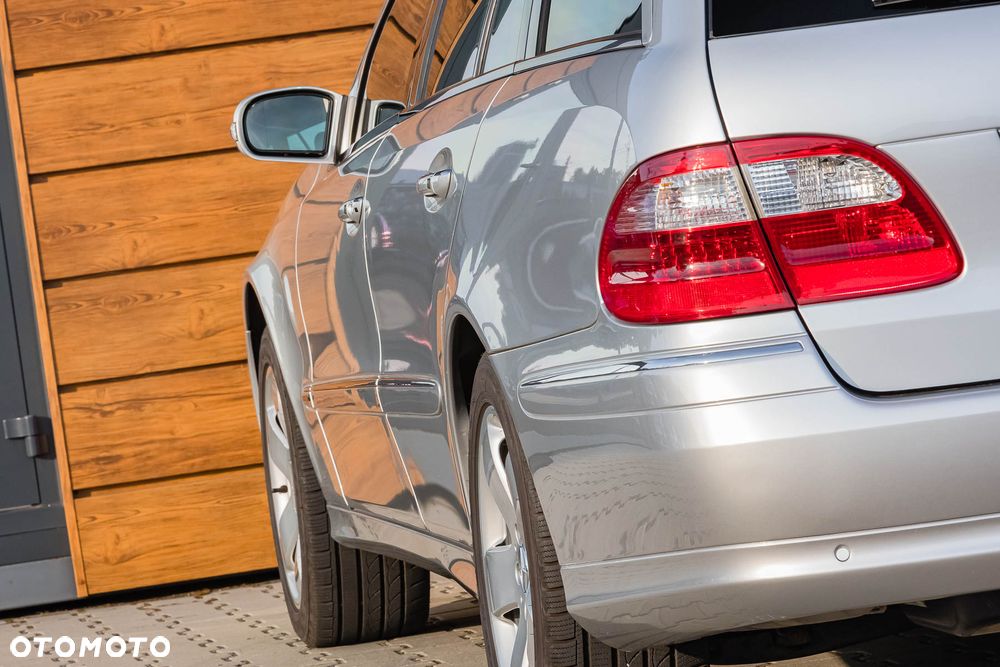 Mercedes-Benz Klasa E 500 4-Matic T Avantgarde - 9