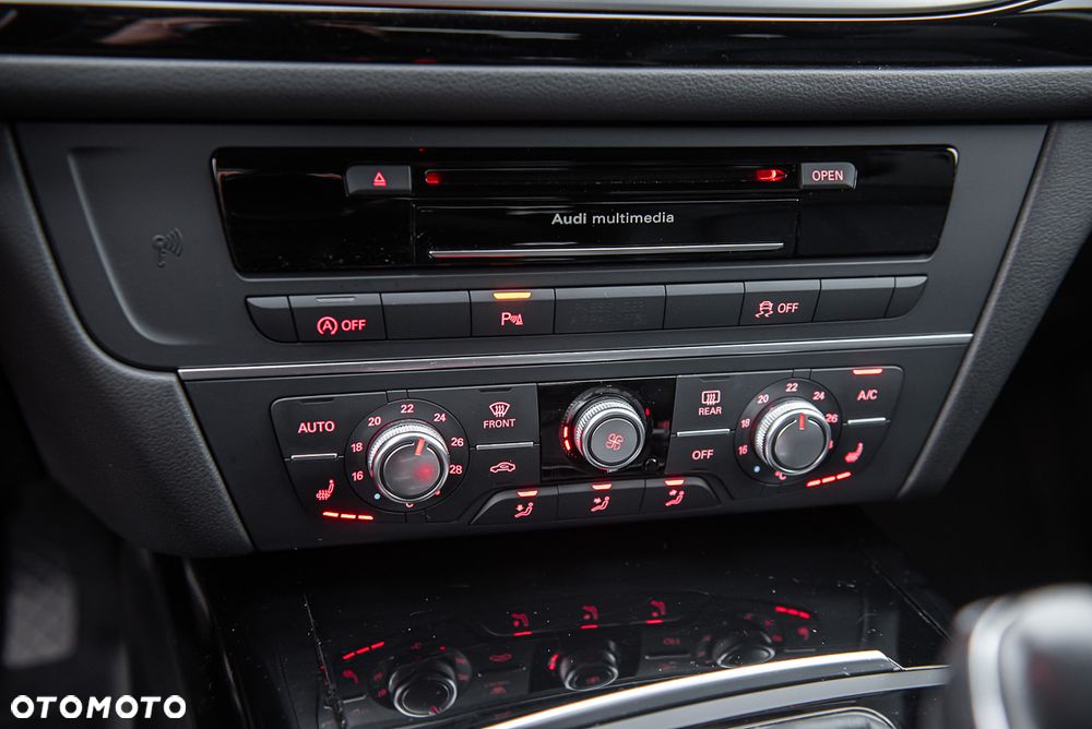 Audi A6 Limousine 3.0 TDI DPF clean diesel quattro S tronic sport selection - 30