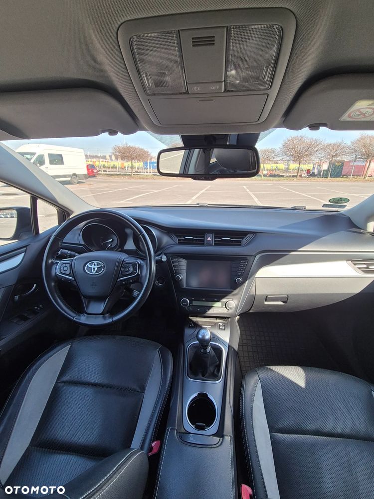 Toyota Avensis 2.0 D-4D Prestige - 14