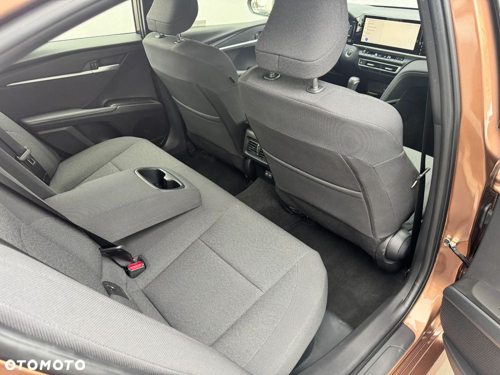 Toyota Camry 2.5 Hybrid Comfort CVT - 11