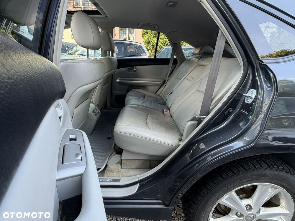 Lexus RX - 9