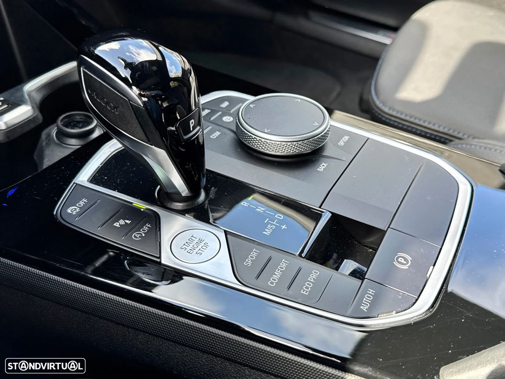 BMW 116 d Pack Desportivo M Auto - 13