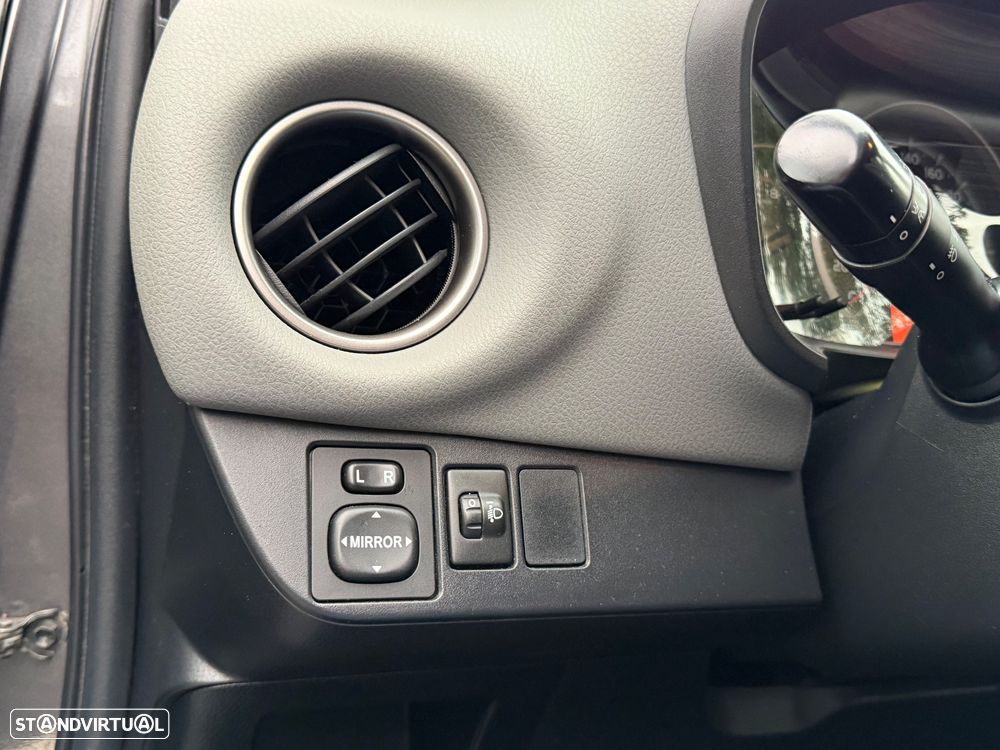 Toyota Yaris 1.0 VVT-i Comfort - 45