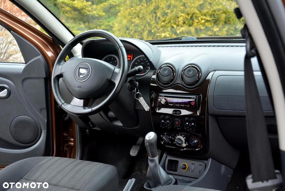 Dacia Duster 1.6 16V 105 4x2 Prestige - 26