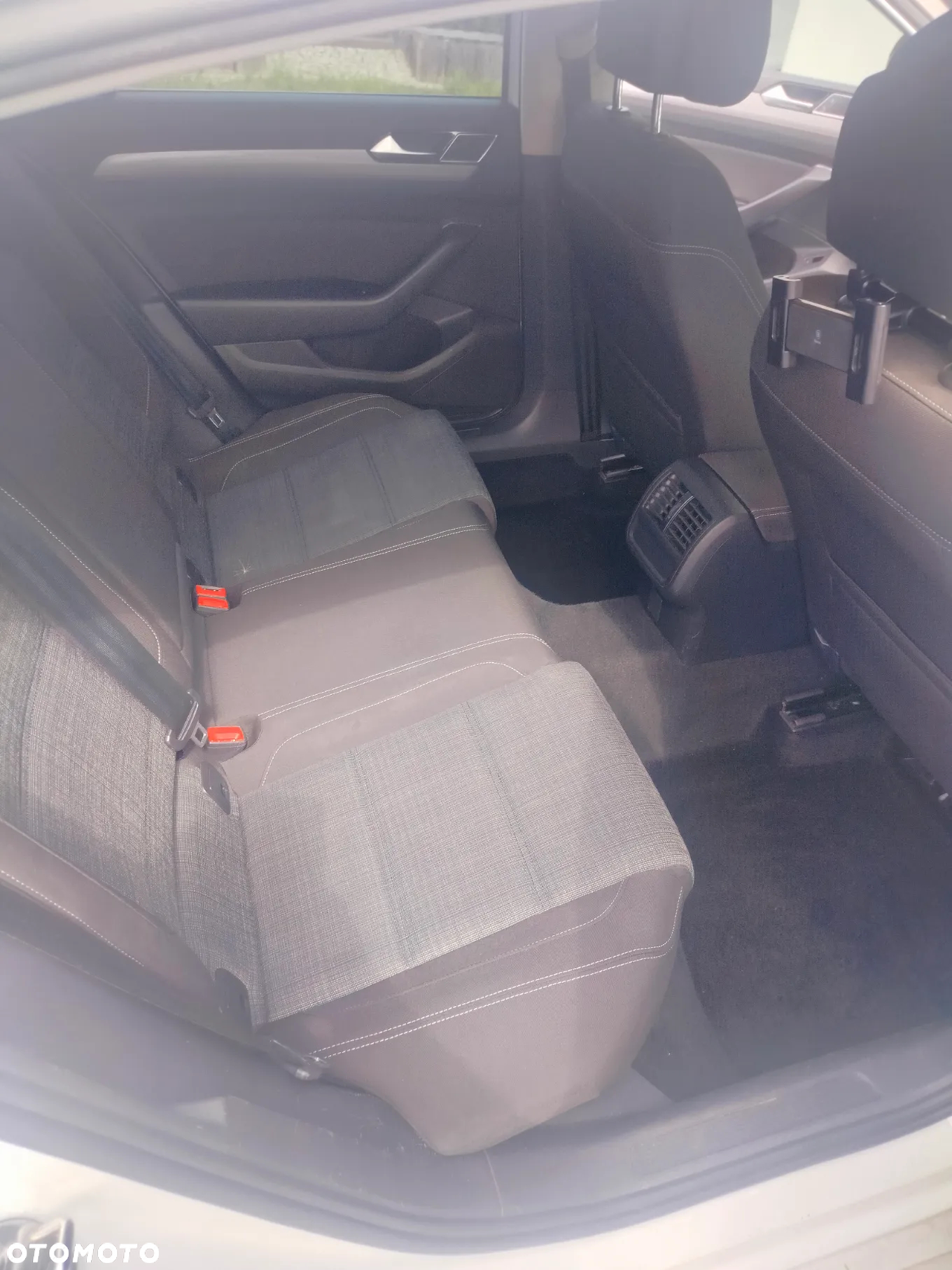 Volkswagen Passat 2.0 TSI Elegance DSG - 16