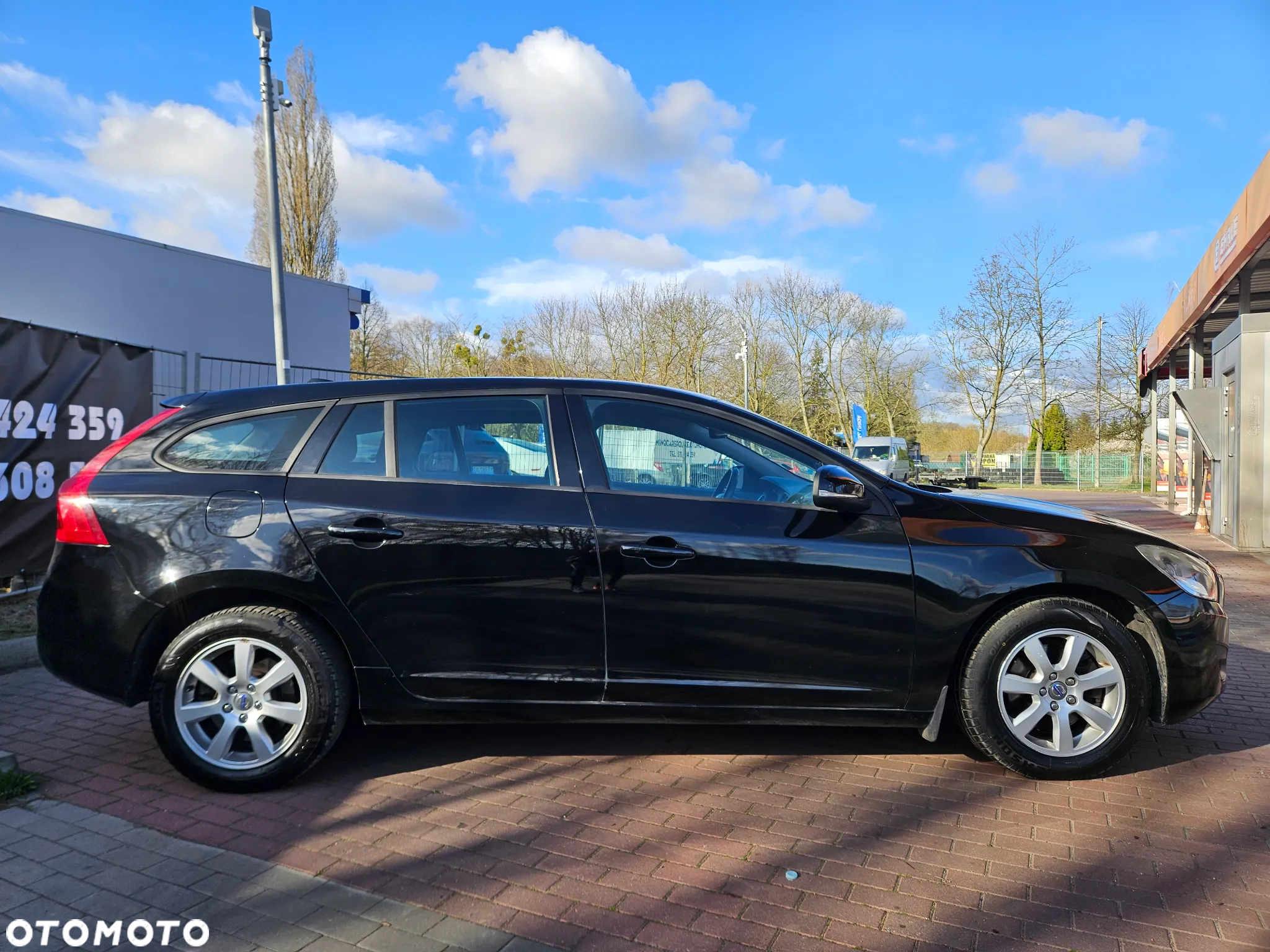Volvo V60 D2 Base - 22