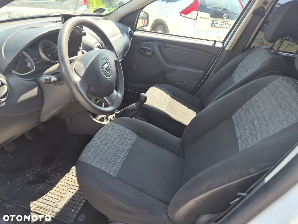 Dacia Duster 1.6 16V 105 4x2 Laureate - 18