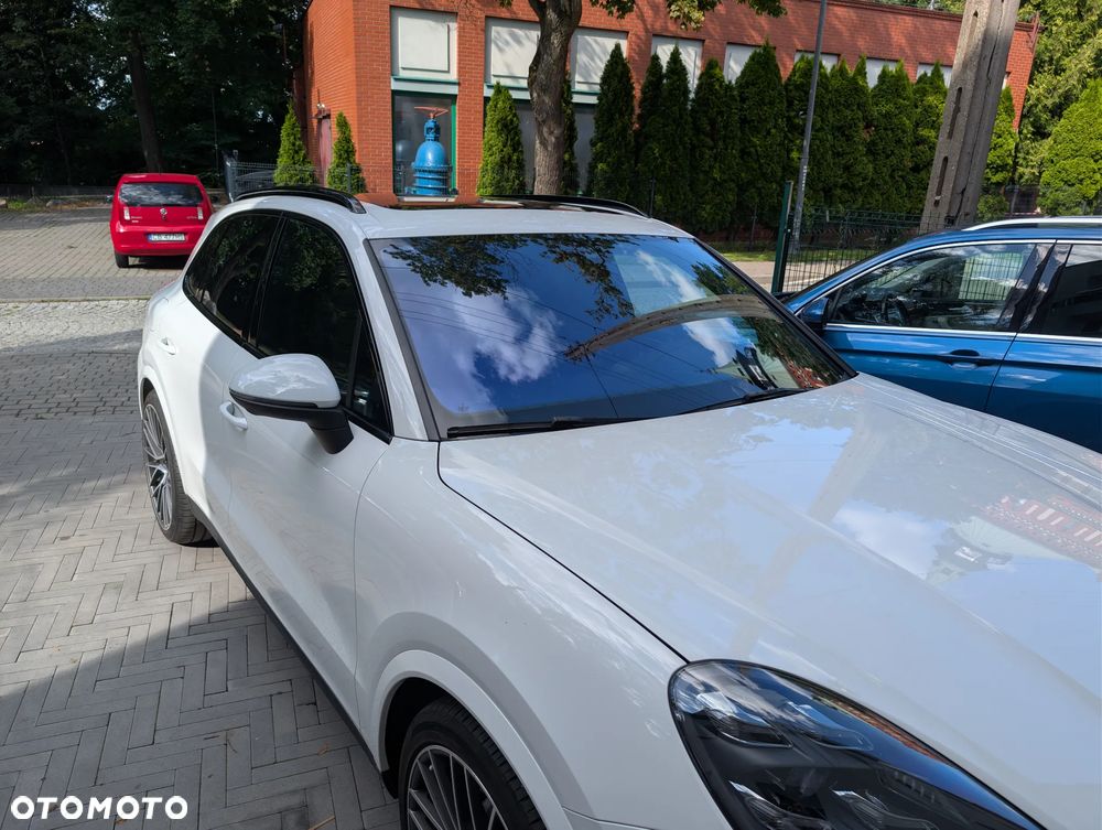 Porsche Cayenne Standard - 2