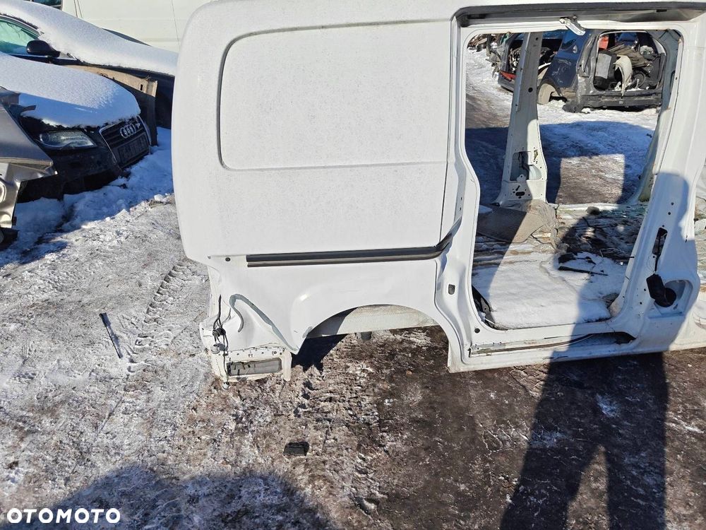 ĆWIARTKA BŁOTNIK PRAWY TYŁ NISSAN NV200 - 1