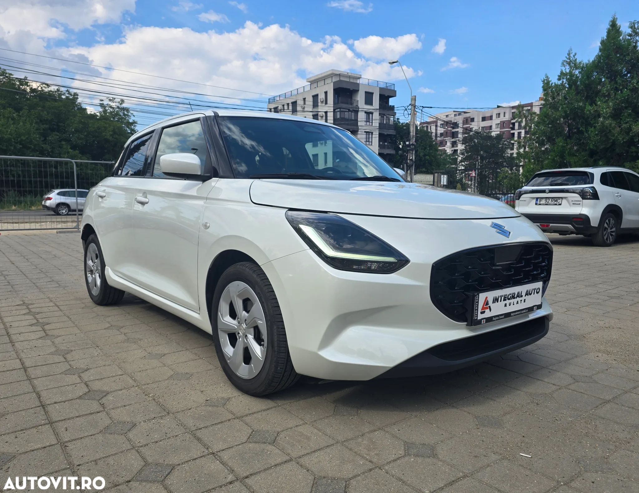 Suzuki Swift 1.2 Dualjet 12V MHEV Passion - 1