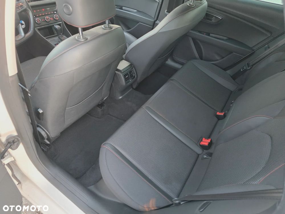 Seat Leon 2.0 TDI DPF Ecomotive DSG FR - 14