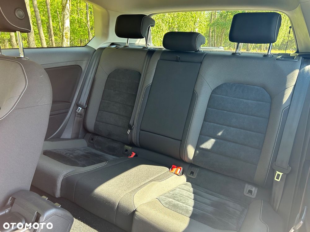 Volkswagen Golf 1.4 TSI BMT Highline - 12