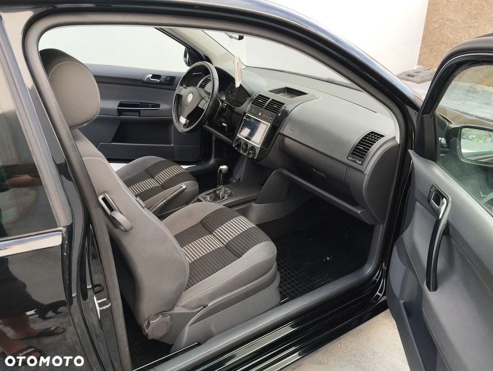 Volkswagen Polo - 13