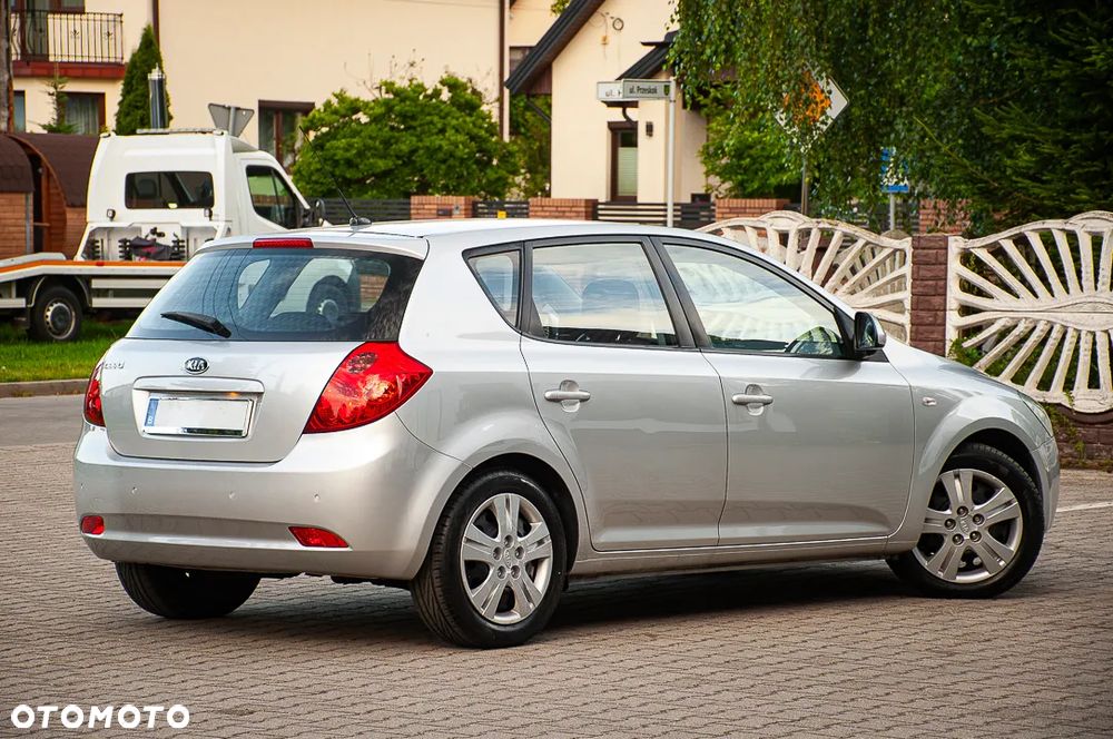 Kia Ceed 1.4 Comfort + - 20