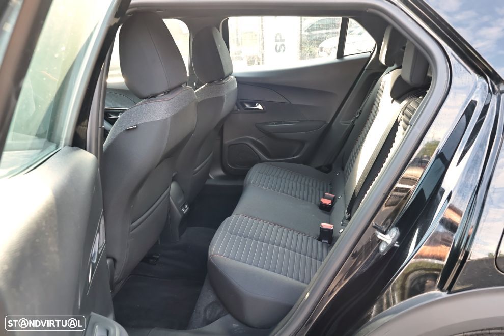 Peugeot e-2008 50 kWh Active Pack - 17