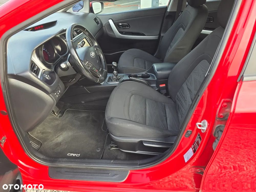Kia Ceed 1.6 CRDi S - 6