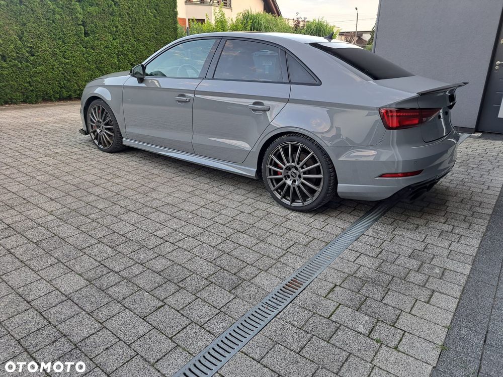 Audi RS3 Limousine TFSI quattro S tronic - 2