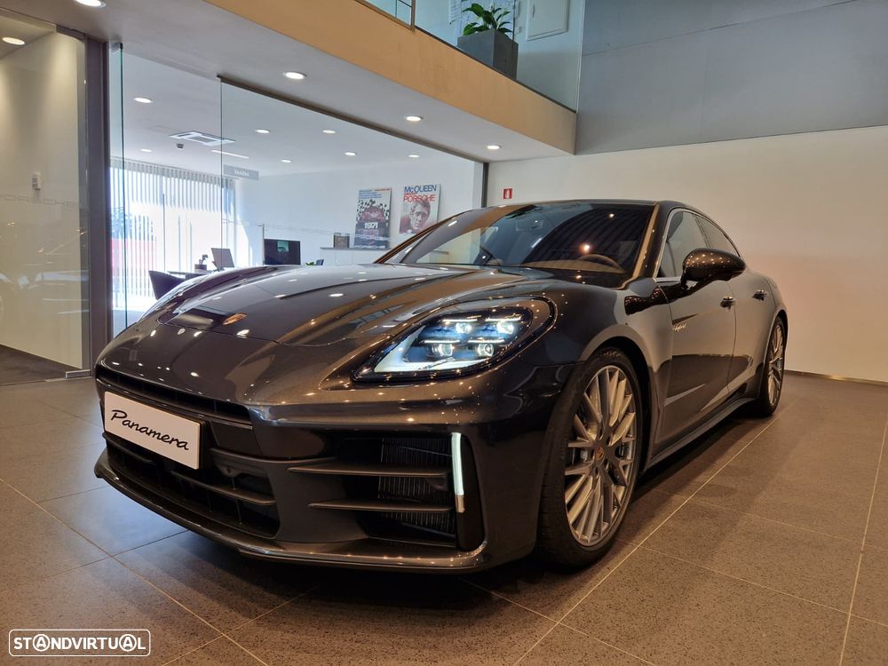 Porsche Panamera 4 E-Hybrid - 1