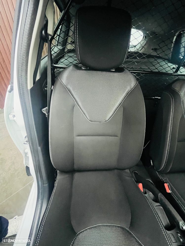 Renault Clio 1.5 dCi Zen - 26