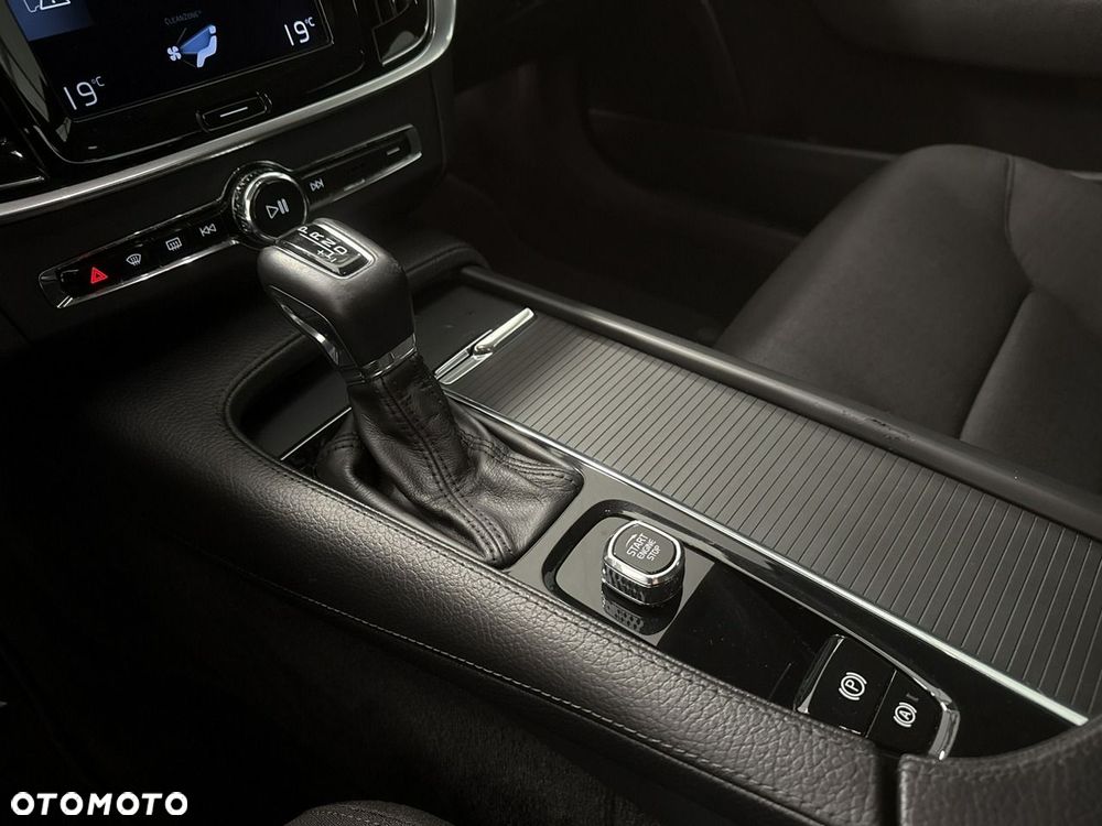 Volvo S90 - 17