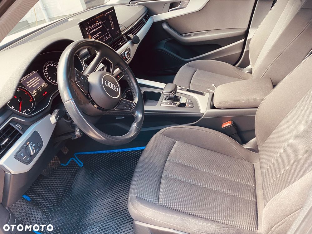 Audi A4 Avant 40 TFSI S tronic - 7
