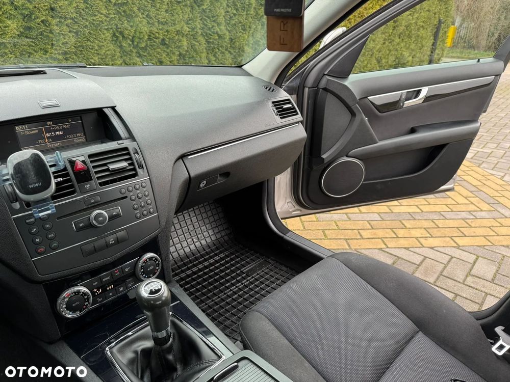 Mercedes-Benz Klasa C 180 Kompressor - 22