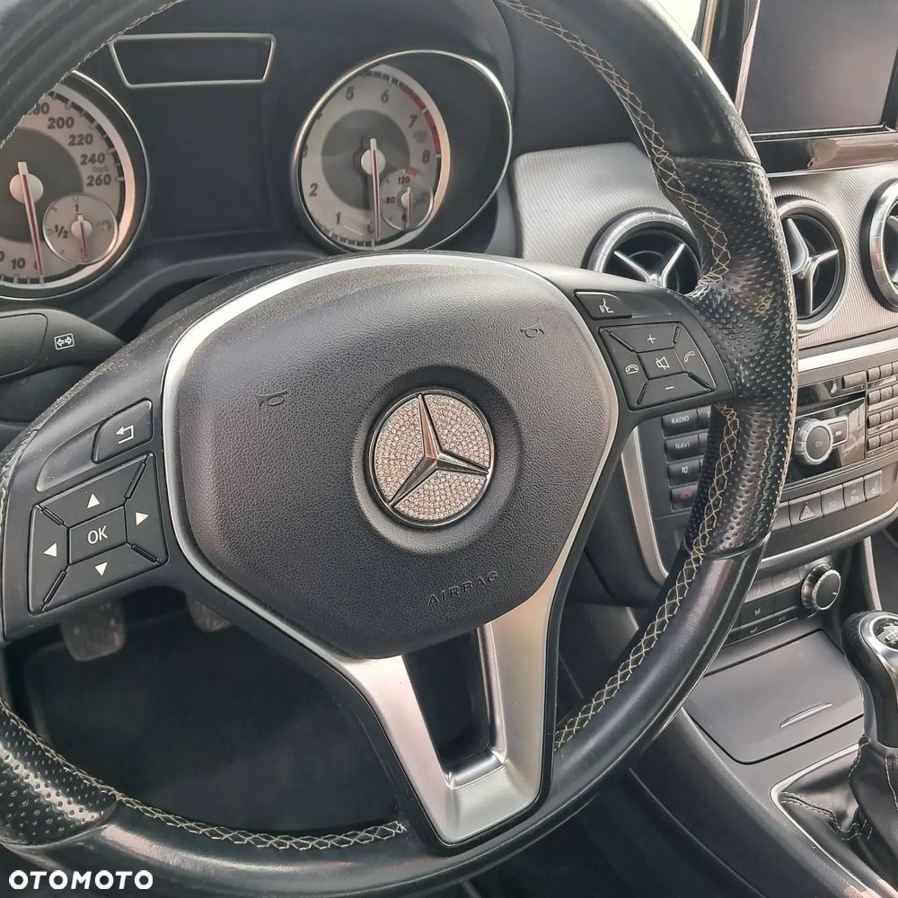 Mercedes-Benz CLA 180 - 7